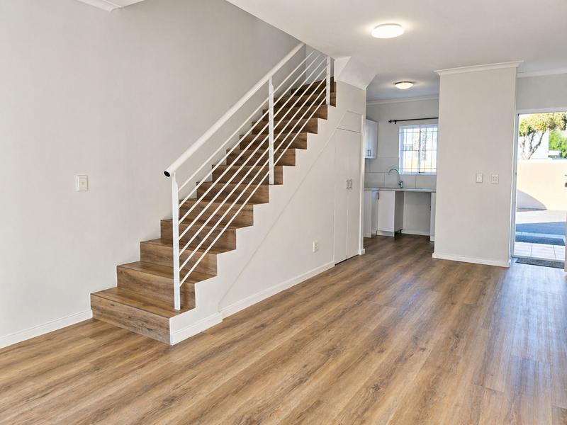 To Let 2 Bedroom Property for Rent in Kirstenhof Western Cape